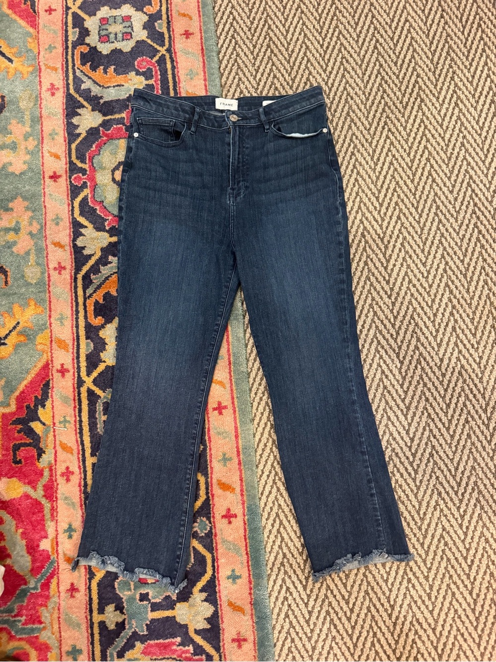 FRAME Le Crop Mini Boot Raw Hem Jeans Size 31